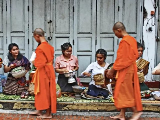 TOUR LAOS : IL SUONO DEL GRANDE FIUME MADRE 