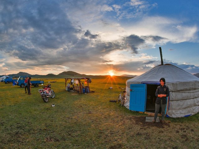 MONGOLIA STEPPE E DESERTI ADVENTURE IN JEEP