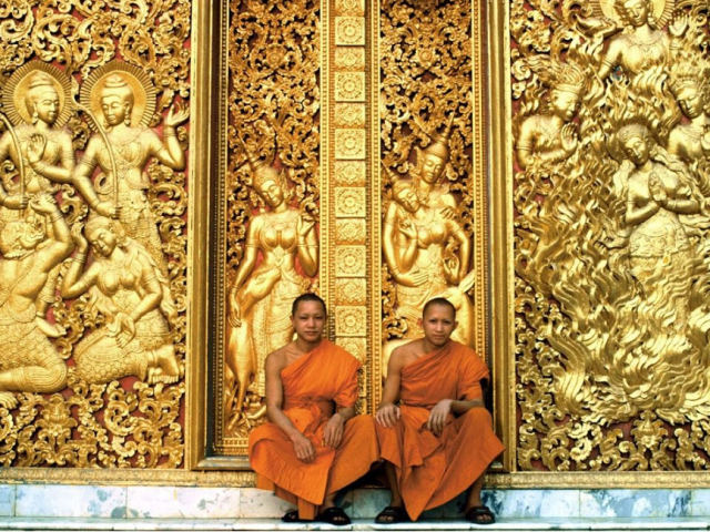 TOUR LAOS E CAMBOGIA : GEMME DI ZAFFERANO